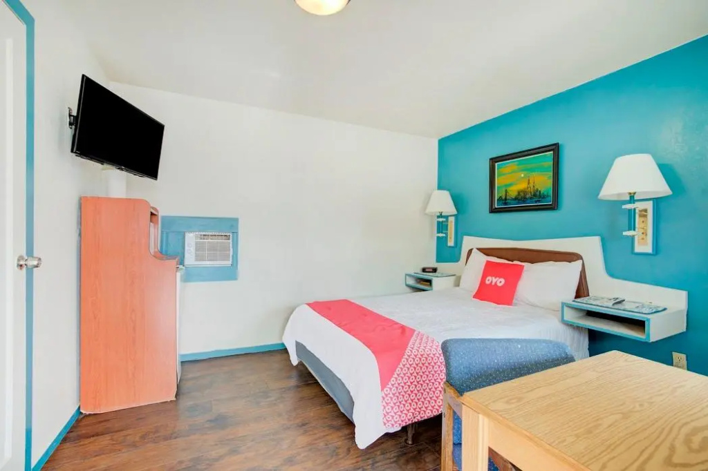 Standard Double room (full double bed)
