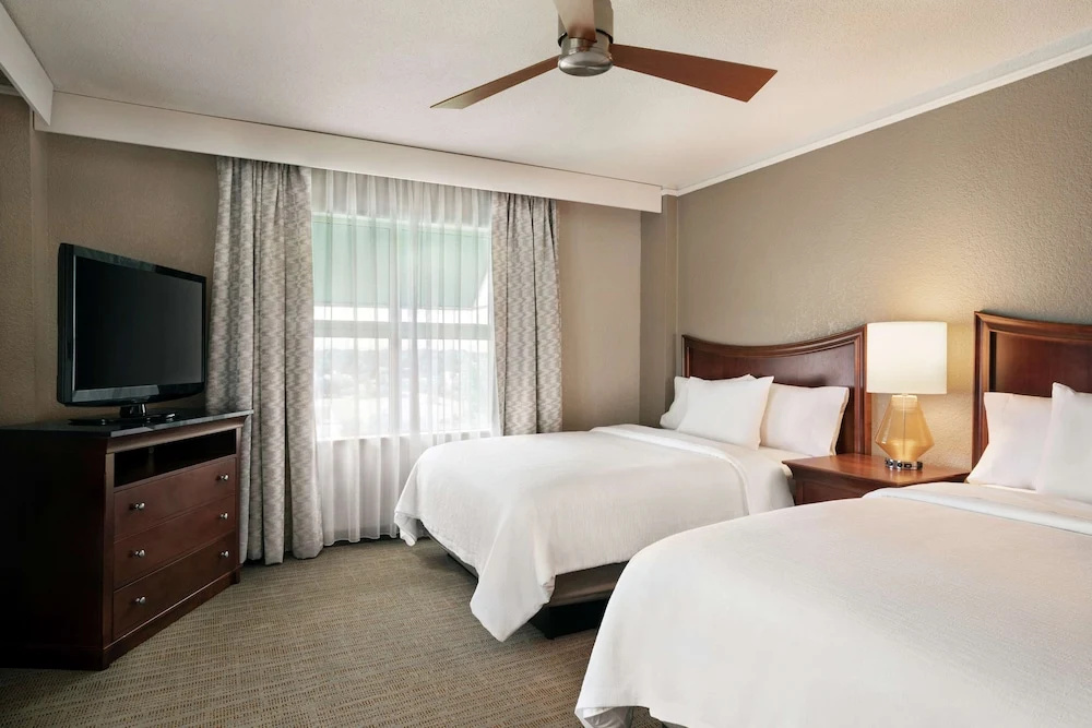 Embassy Suites by Hilton Brunswick - Chambres