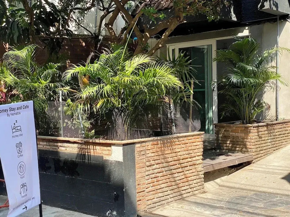 homey stay and cafe by hematoa