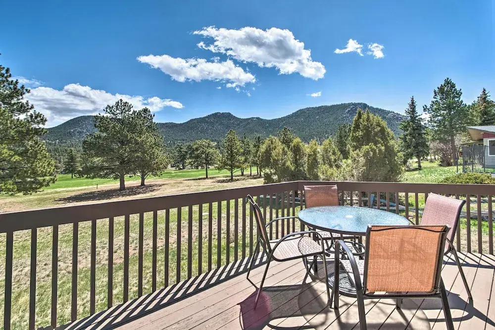 Fireplace & Mtn Views: Estes Park Home w/ Deck!