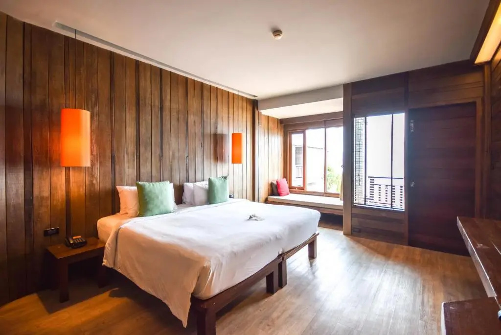 Deluxe Double room (full double bed)