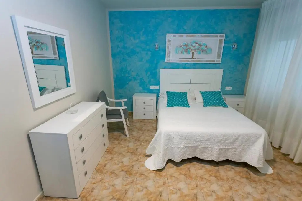 3 Bedrooms Apartment