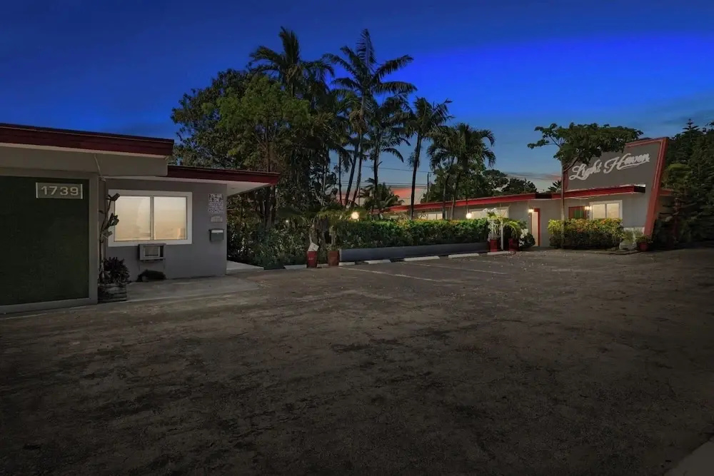 Hollywood 1BR Near Beach & Dining