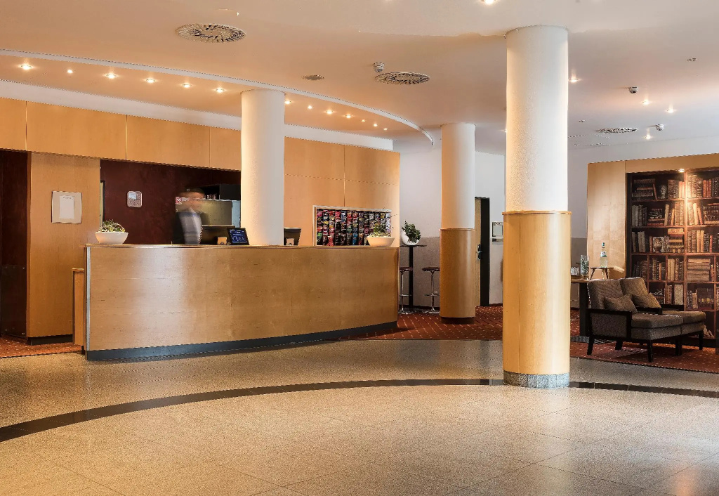 ibis Styles Berlin-Treptow — фото