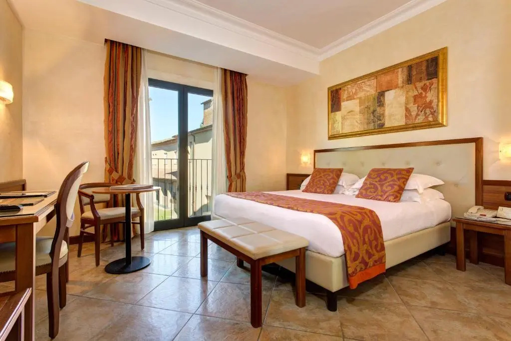Superior Double room (full double bed)