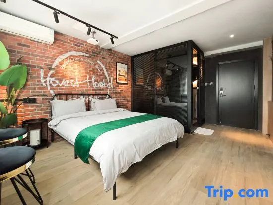 Luxury Double room (full double bed)