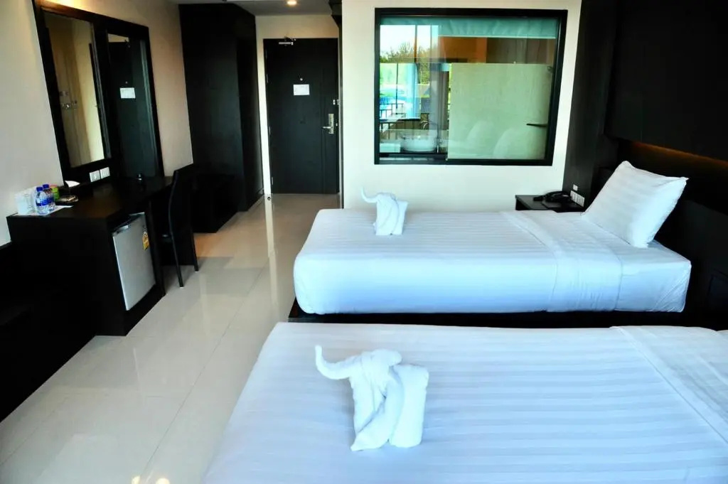 Superior Double room with pool view (twin beds)