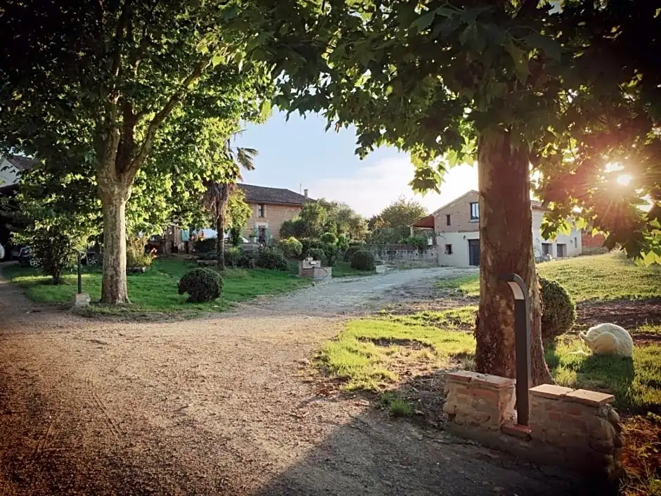 Domaine Des Jammetous - Hotel And Yoga Retreat Center