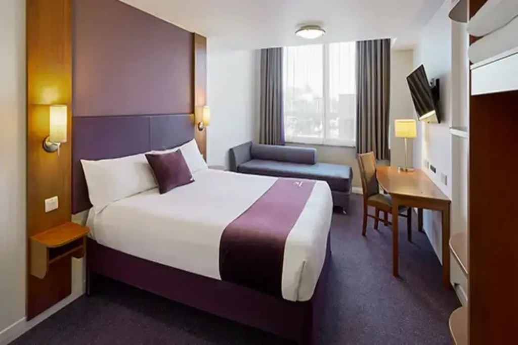 Premier Inn Glastonbury - Général