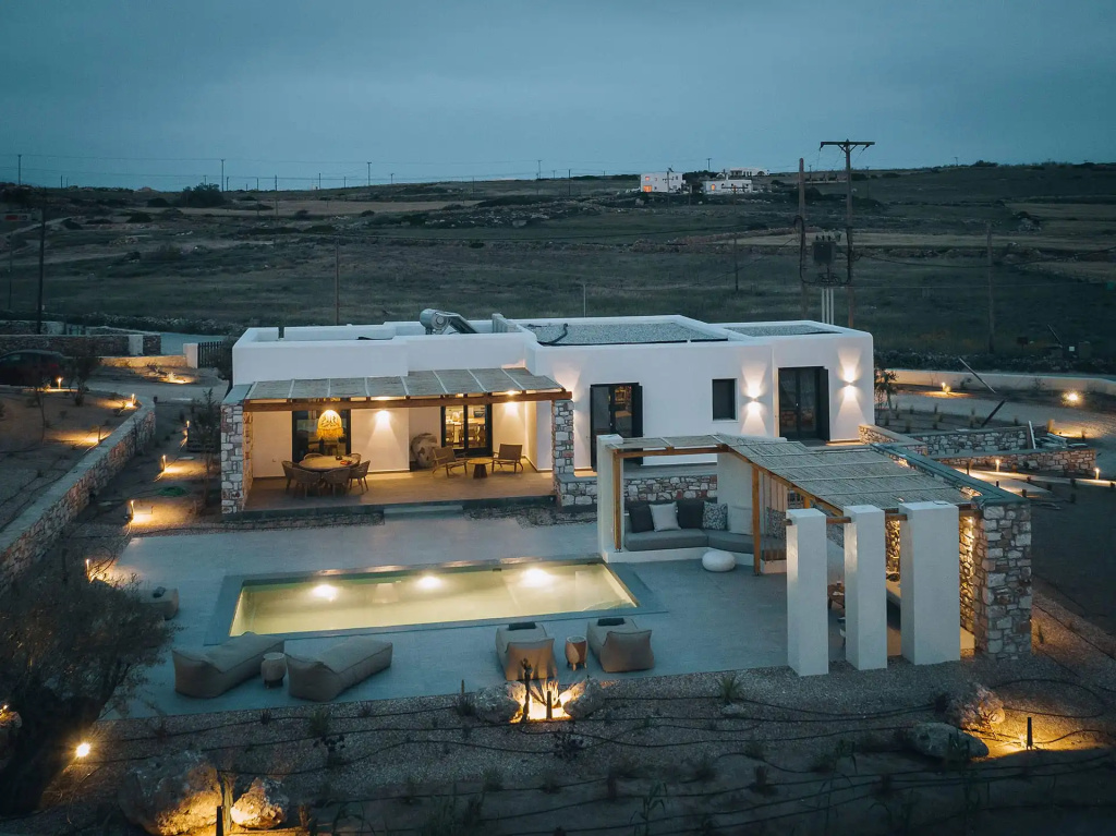 3 Bedrooms Villa