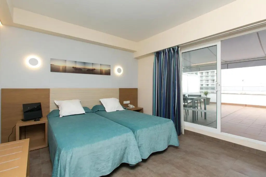 Superior Double room (full double bed)