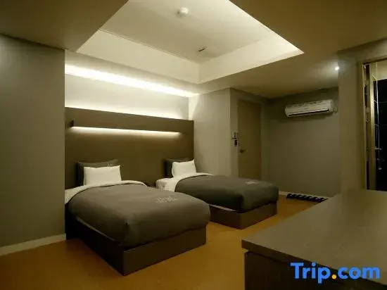 Standard Family room