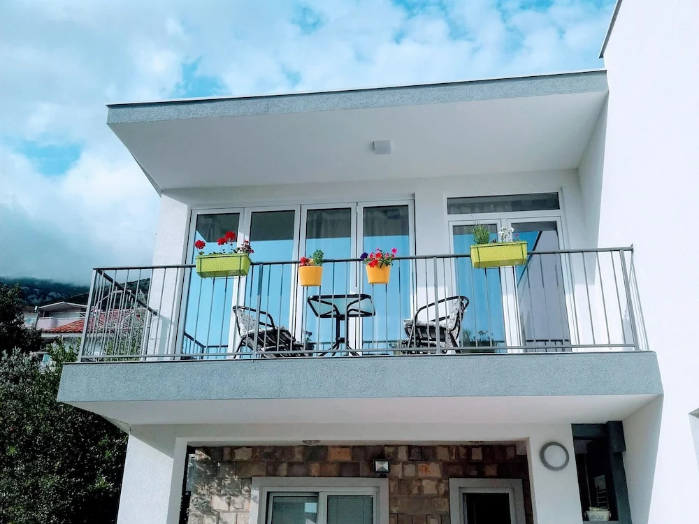 Guest house Djonovic