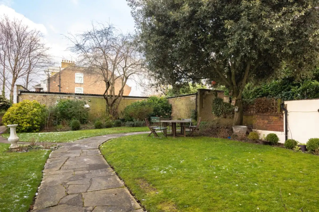 The Maida Vale Retreat - Modern & Central 2BDR Apartment with Parking