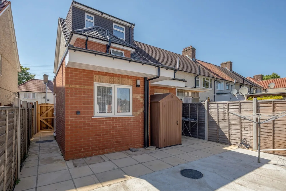 Remarkable 1-bed Studio in Dagenham