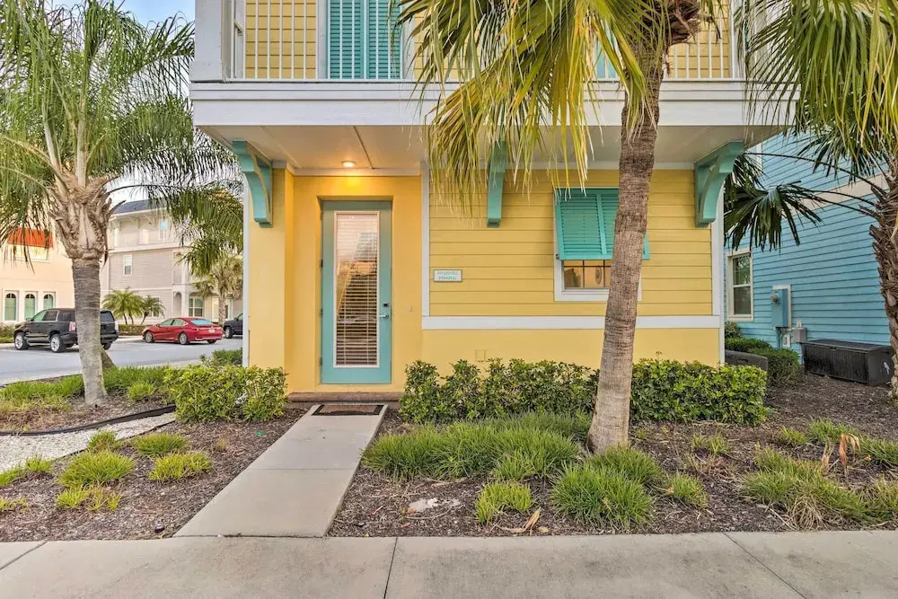 3 Mi to Disney: Home w/ Hot Tub in Margaritaville!