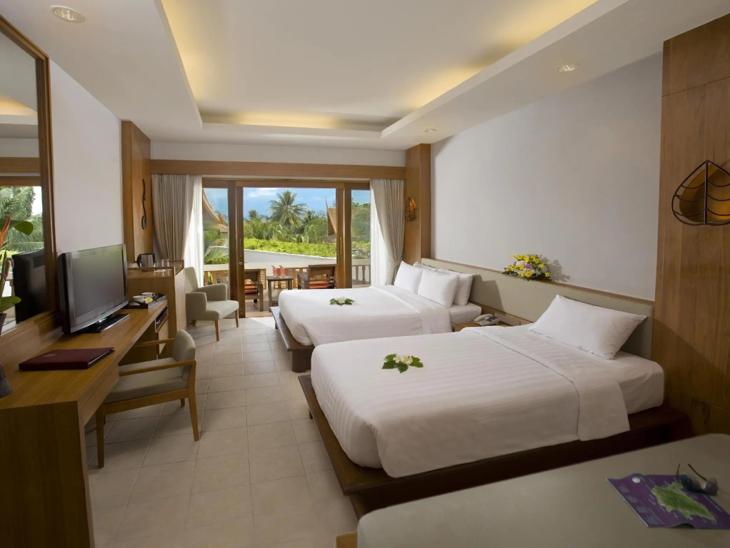 Deluxe Triple Family room