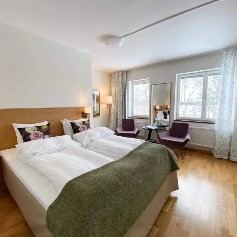 Deluxe Suite