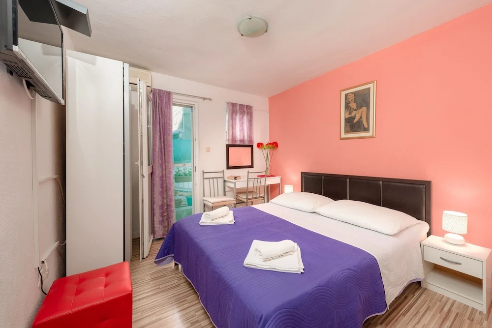 Standard Double room with balcony full double bed