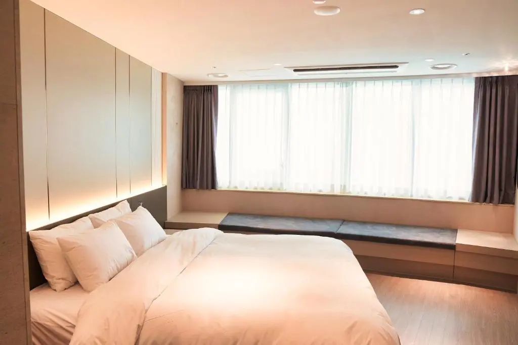 Deluxe Double room (twin beds)
