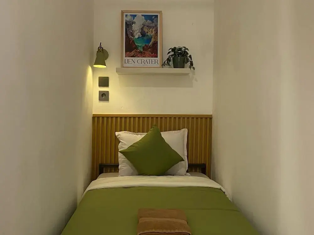 Bed in Dorm (female dorm)