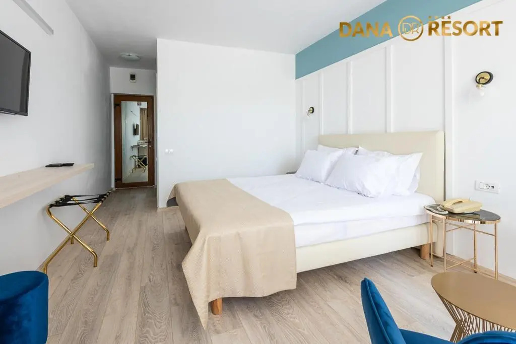 Standard Double room with balcony full double bed