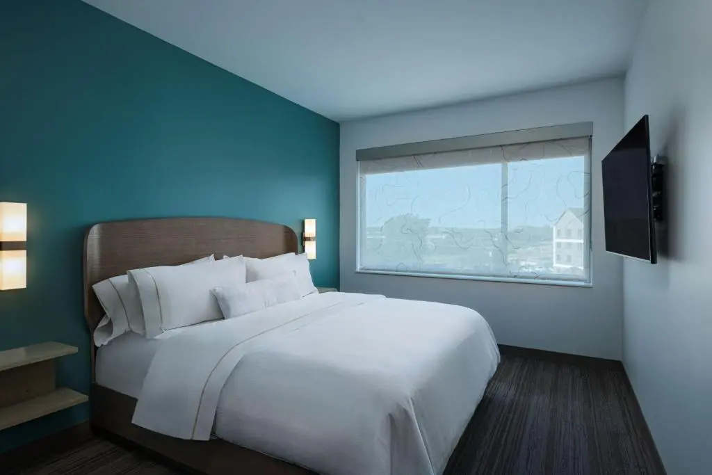 1 Bedroom Double Suite (full double bed)