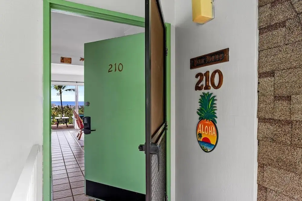 Keauhou Akahi 210