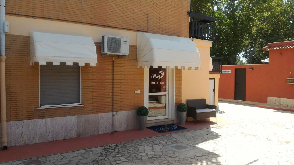 Albis Rooms Guest House