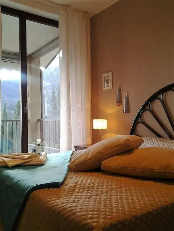1 Bedroom Apartment with balcony and with lake view