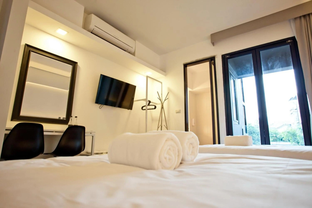 BED Phrasingh Hotel - Adults Only — 4