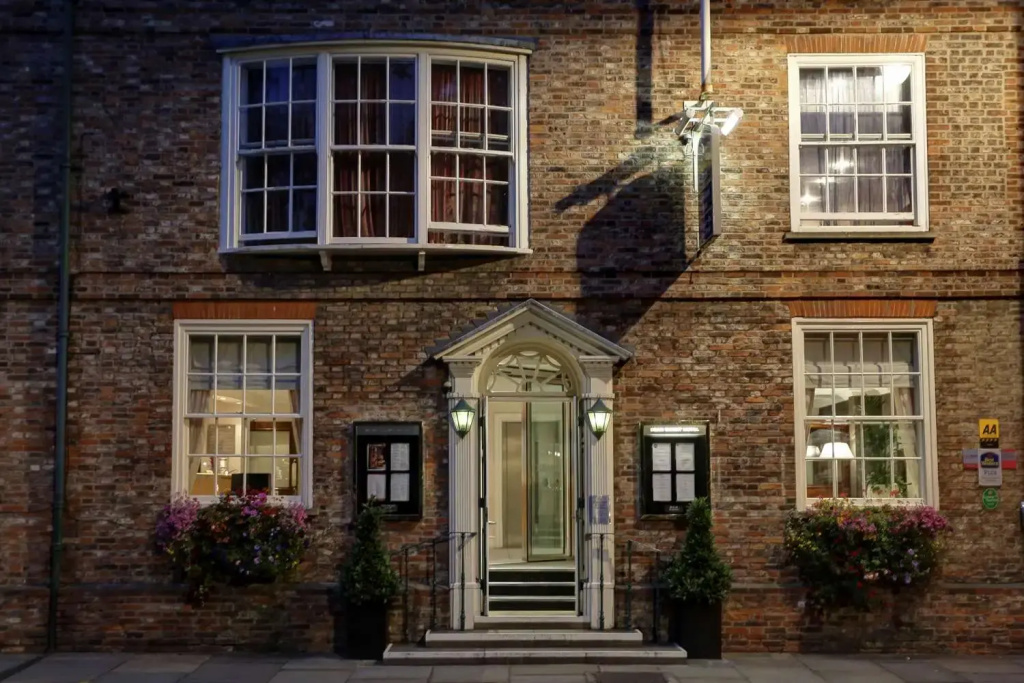 Dean Court Hotel
