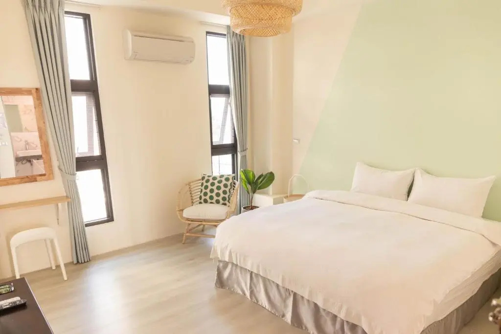 Deluxe Double room with balcony (full double bed)