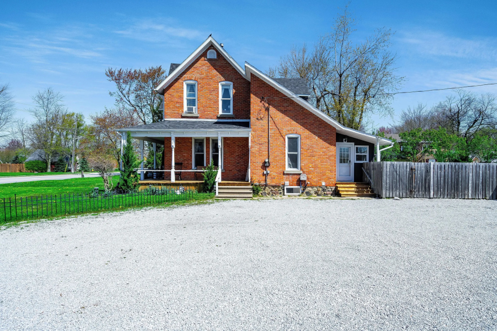 The Kingsville House