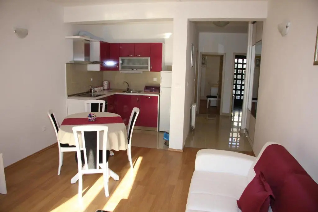 1 Bedroom Apartment with pool view