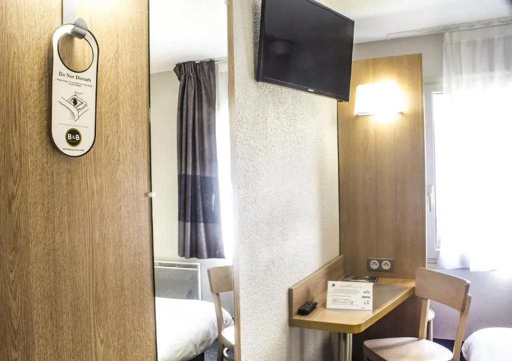 Standard Double room (full double bed)