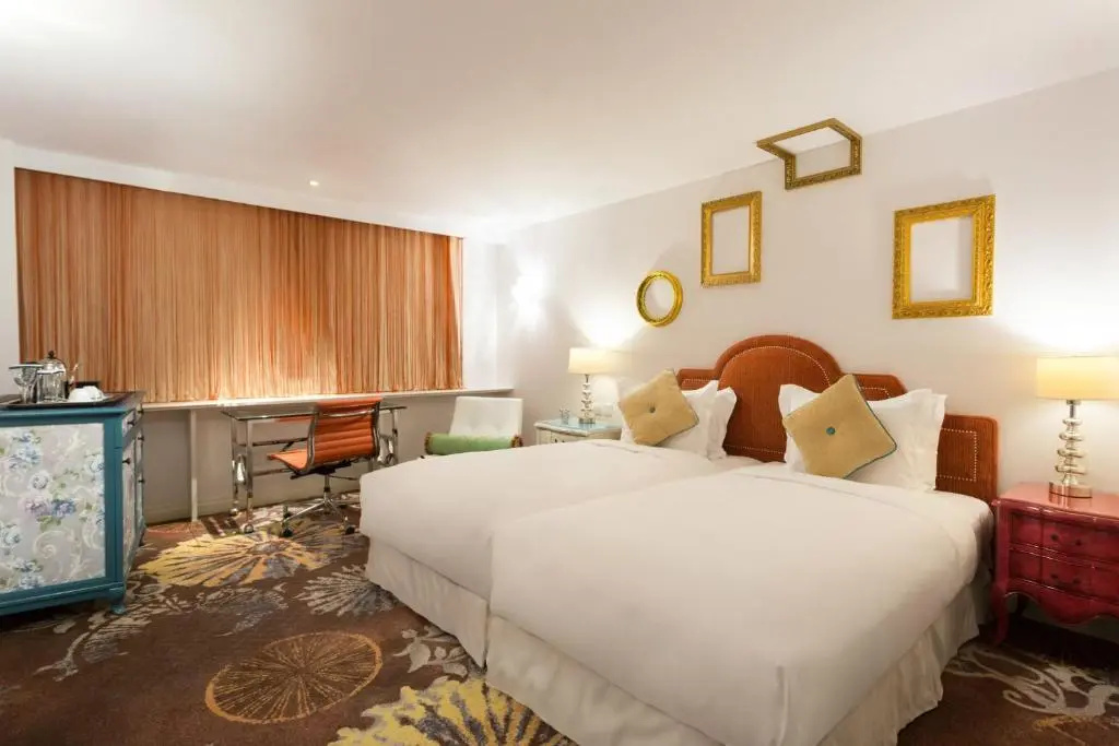 The Luxe Manor - Chambres