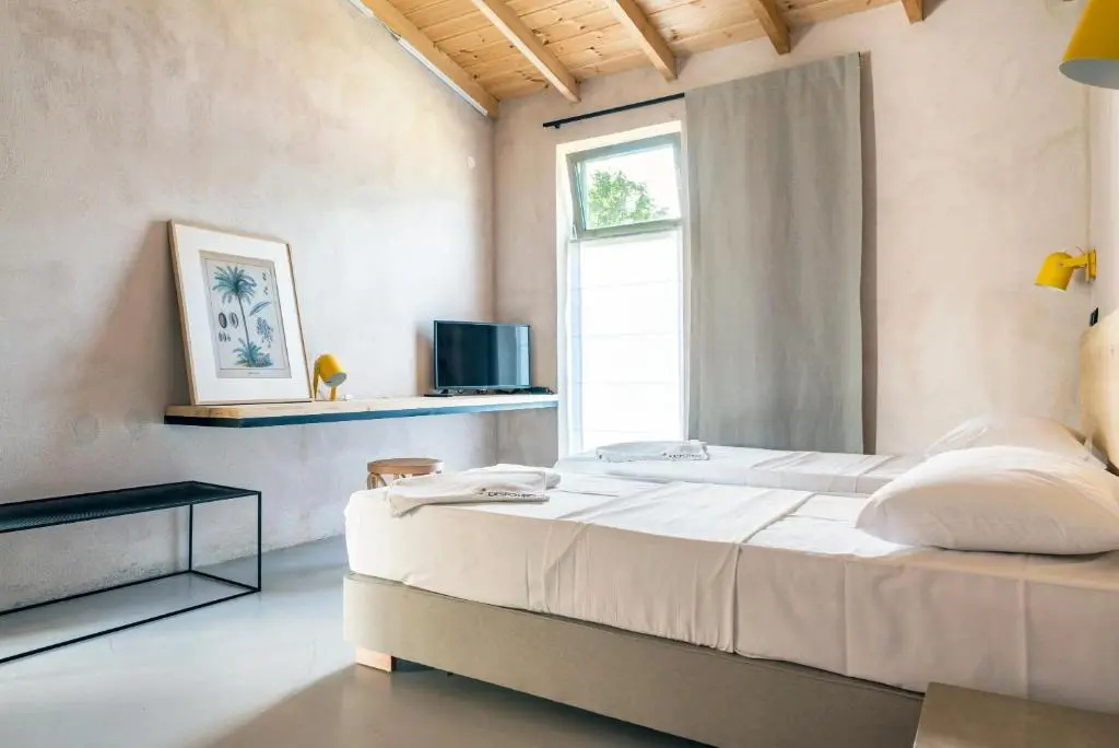2 Bedrooms Bungalow