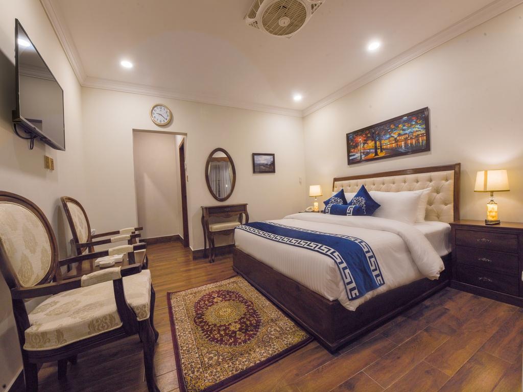 Standard Double room (full double bed)