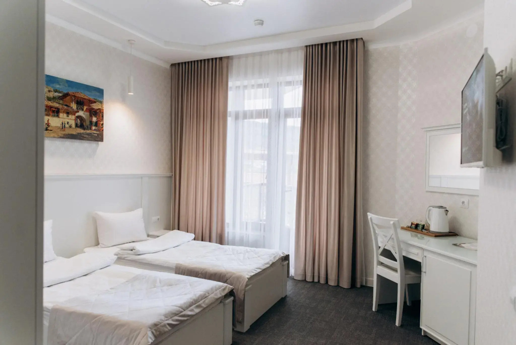 Double Junior Suite with balcony (twin beds)