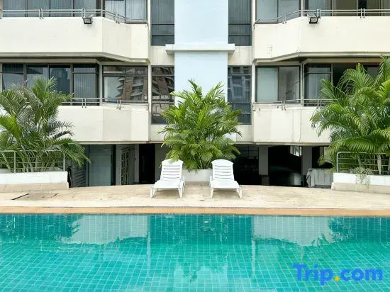 16F Great View 120sqm 2BR 2BA 3 min to Nana BTS 1603
