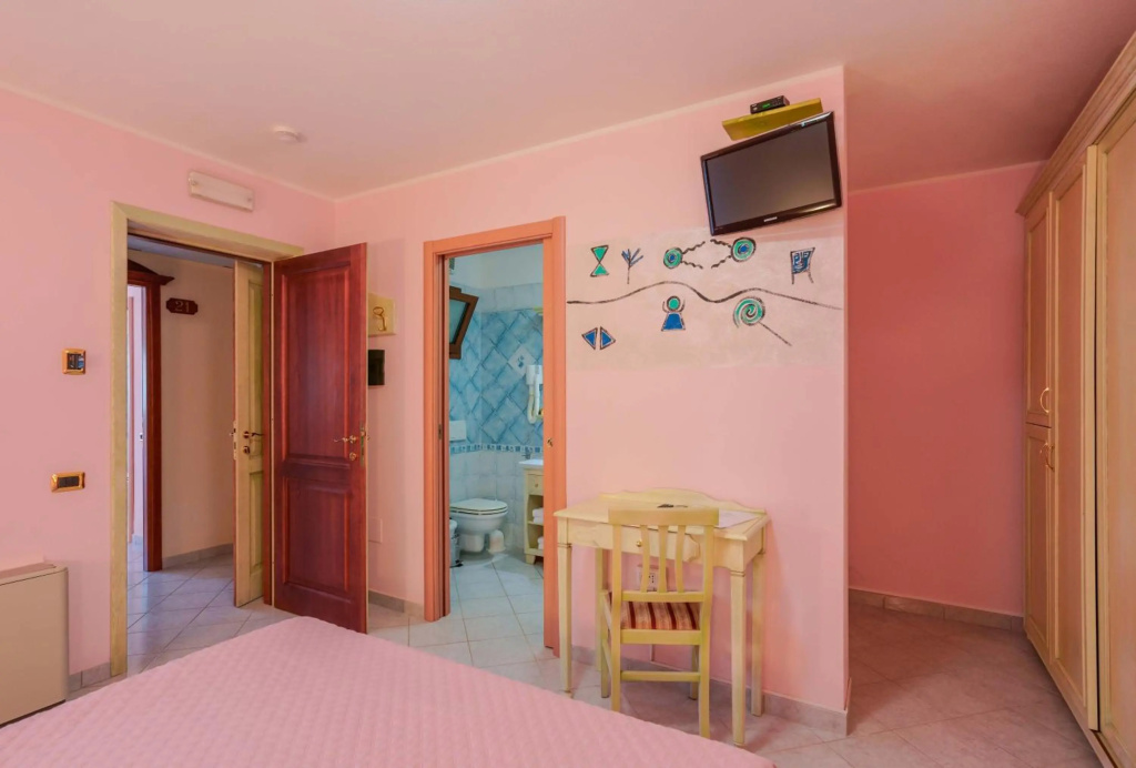Hotel Solanas — 4