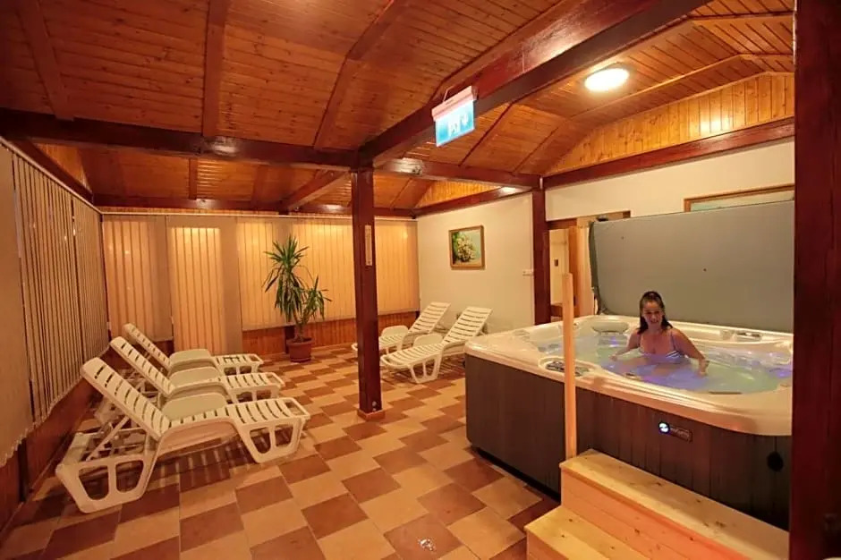 Vándor Vigadó - фото 9