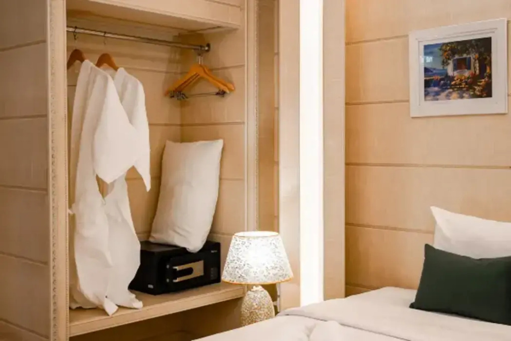 Golden Empire Suvarnabhumi Hotel — фото 4