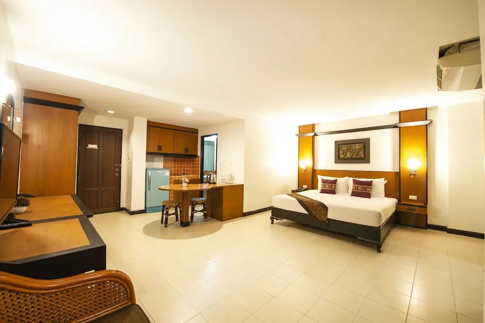 Premier Double room (full double bed)