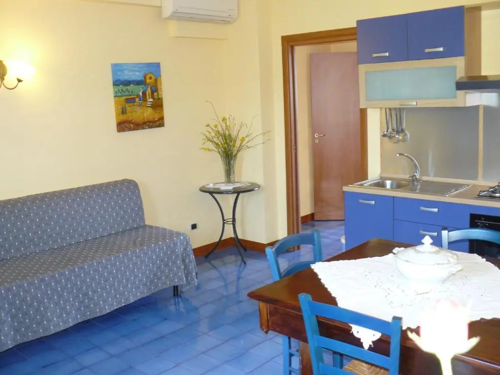 2 Bedrooms Apartment