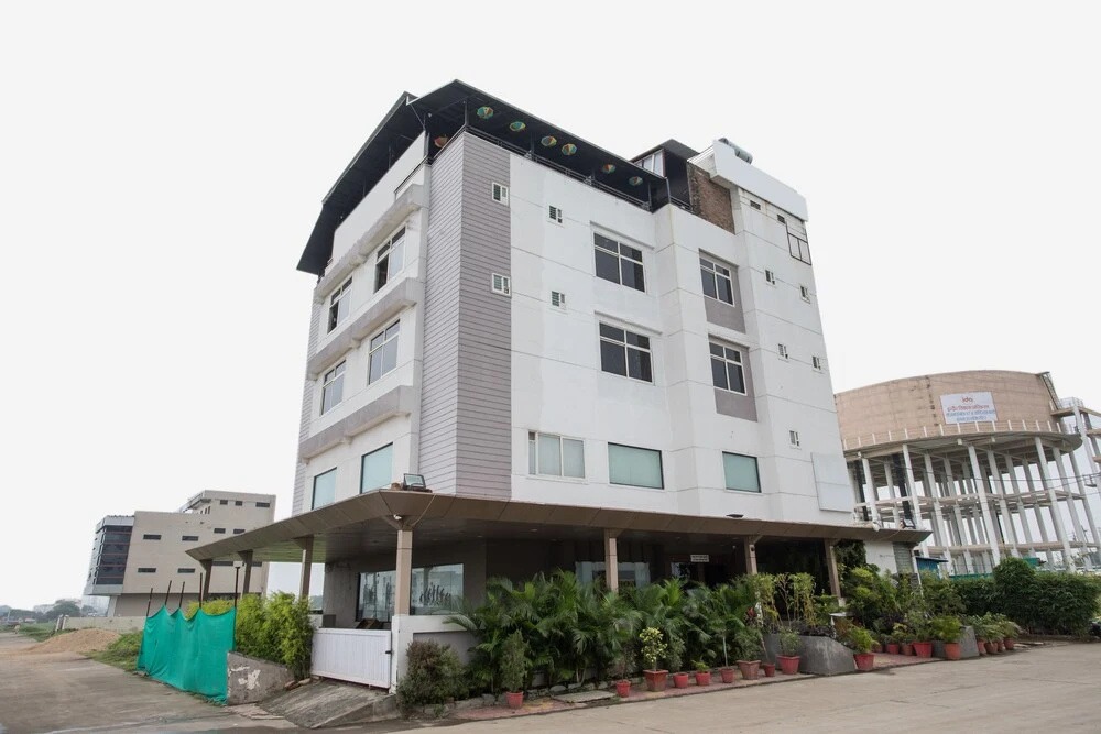 OYO 1546 The Sensation Hotel