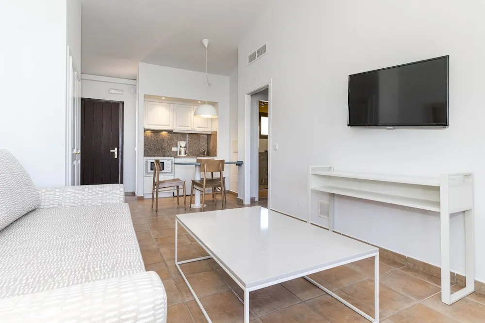 Studio with balcony and with bay view
