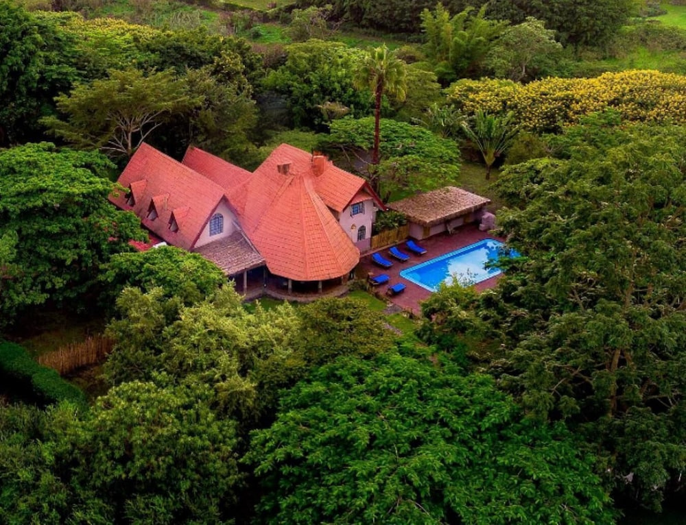 Kitunduni Lodge