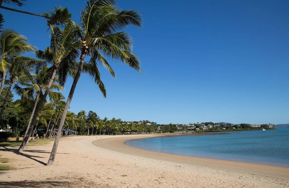 Beach & Waterfront